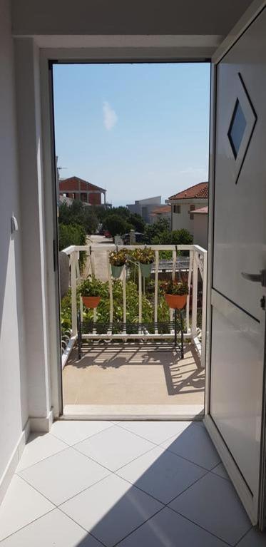 Summer Lounge Apartment تروغير المظهر الخارجي الصورة