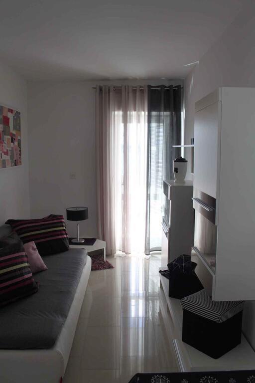 Summer Lounge Apartment تروغير المظهر الخارجي الصورة